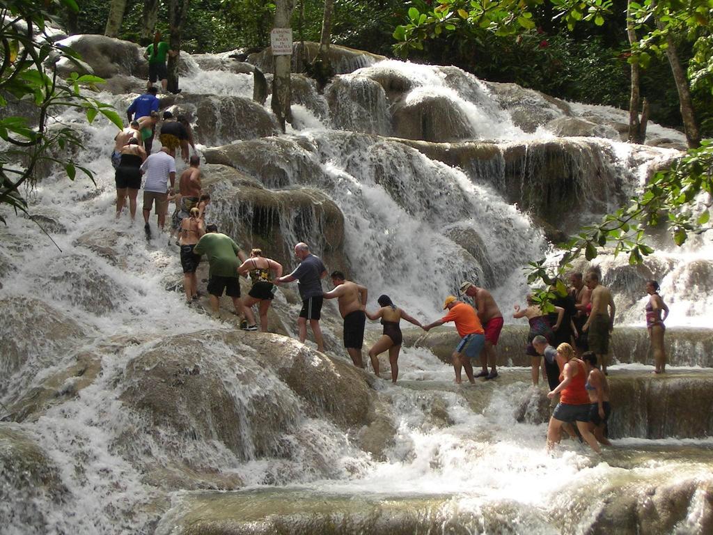 Ferienwohnung Chill On The Hill Ocho Rios Exterior foto